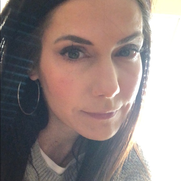 Meet your Posher, Shelley - Picture 1 of 1